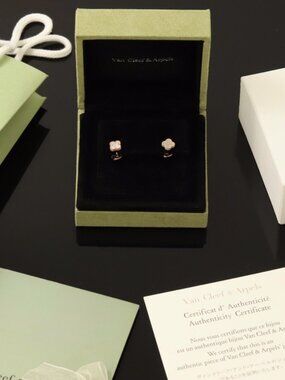 Van Cleef & Arpels earrings